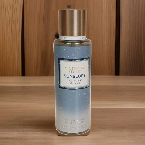 New VICTORIAS SECRET Sunslope  Icy Coconut & Amber Fragrance Mist Spray 8.4 Ozs - Picture 1 of 2